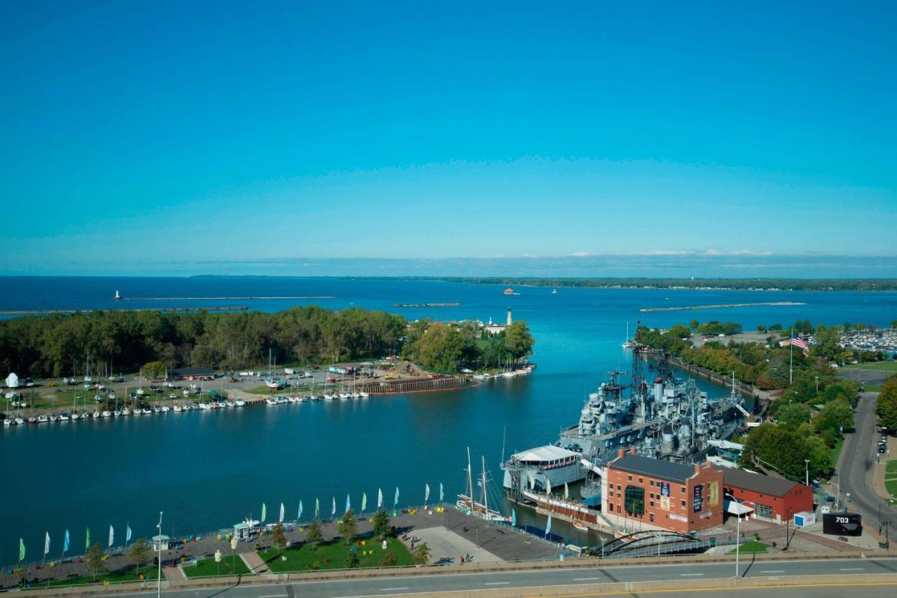 Queen Queen room lake view